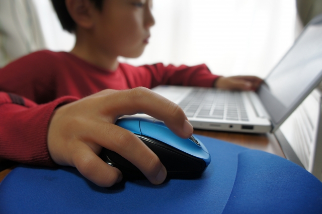 小学生・中学生の子どものプログラミング学習にオンラインスクールがおすすめな3つの理由